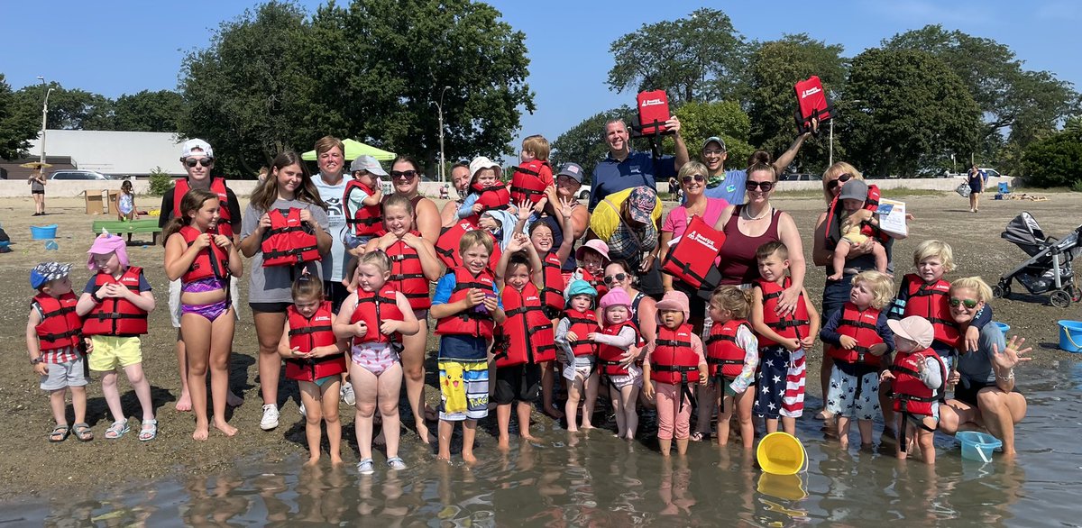 BoatMass's tweet photo. Two solid events on the South And East Boston waterfronts over the last couple days.  @Harborkeepers @savetheharbor @adrianmadaro  #KIDSinBoating #BoatMA #MassBoatingCareers https://t.co/NRYdzAHXx6