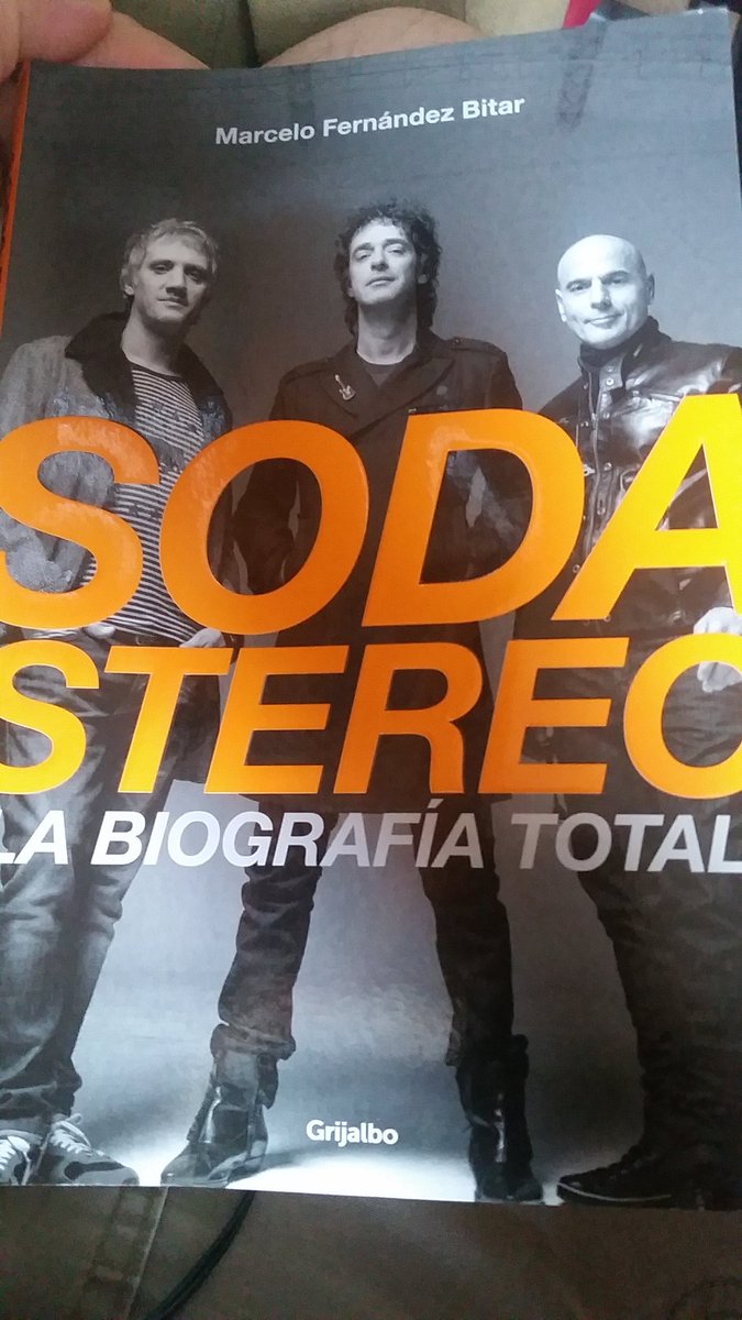 #SodaStereo El 27 de agosto de 1984 fue lanzado el primer disco de Soda 
Un modelo para armar
Pero nunca para dejar de amar.

De aquel amor
De música ligera
Nada nos libra
Solo la música NOS QUEDA!!!!!