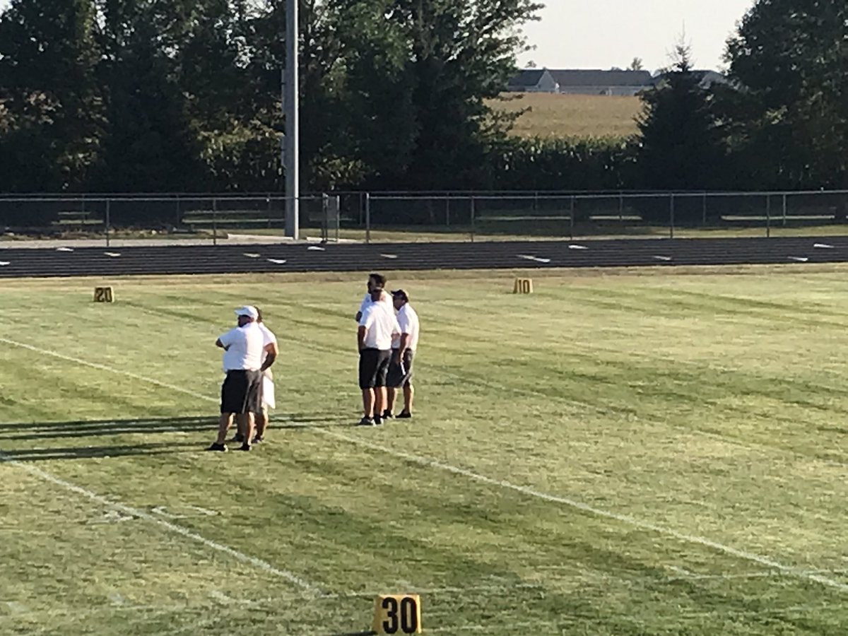 BaxterSchools's tweet photo. I don’t think we say this enough, but when it comes to coaches, the Bolts  are blessed with some of the very best. @BaxterSchools @RobLuther8. Best of luck tonight guys. https://t.co/hvKpLN8fqX
