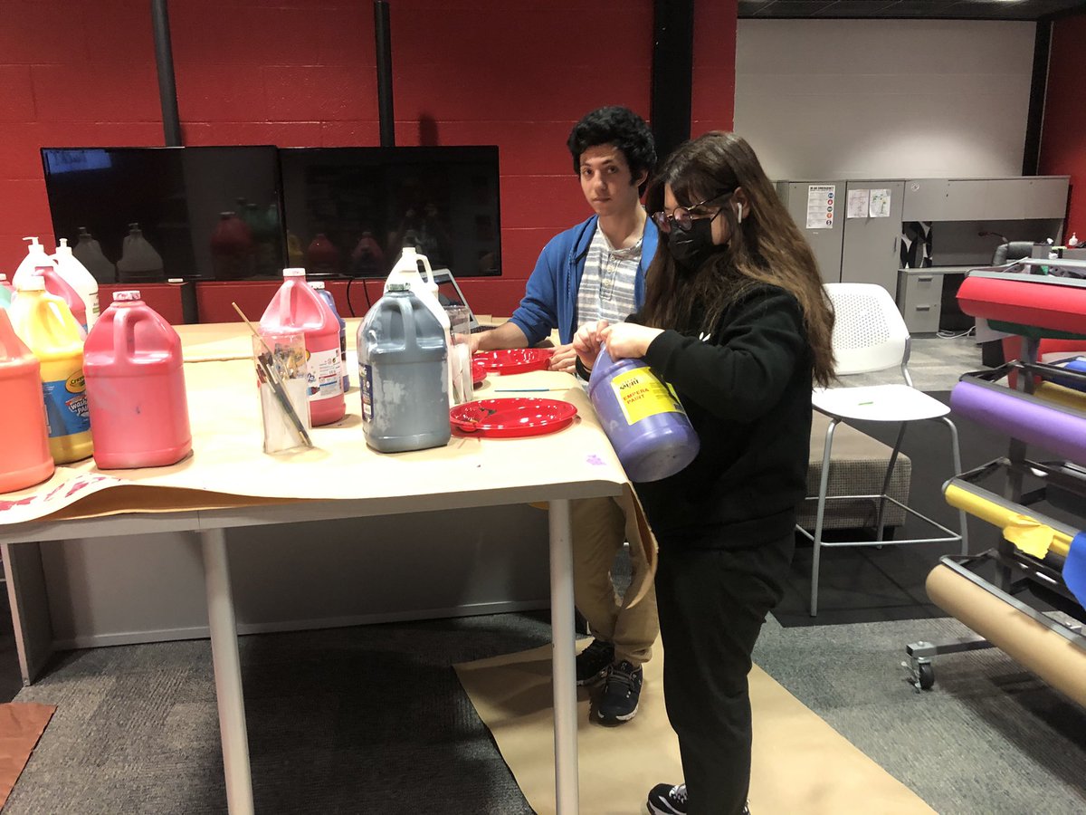 NewTech_NTC's tweet image. Today our wonderful Networkings started working on their Olympic Flags! Yay!!!!
#Networking #NewTech