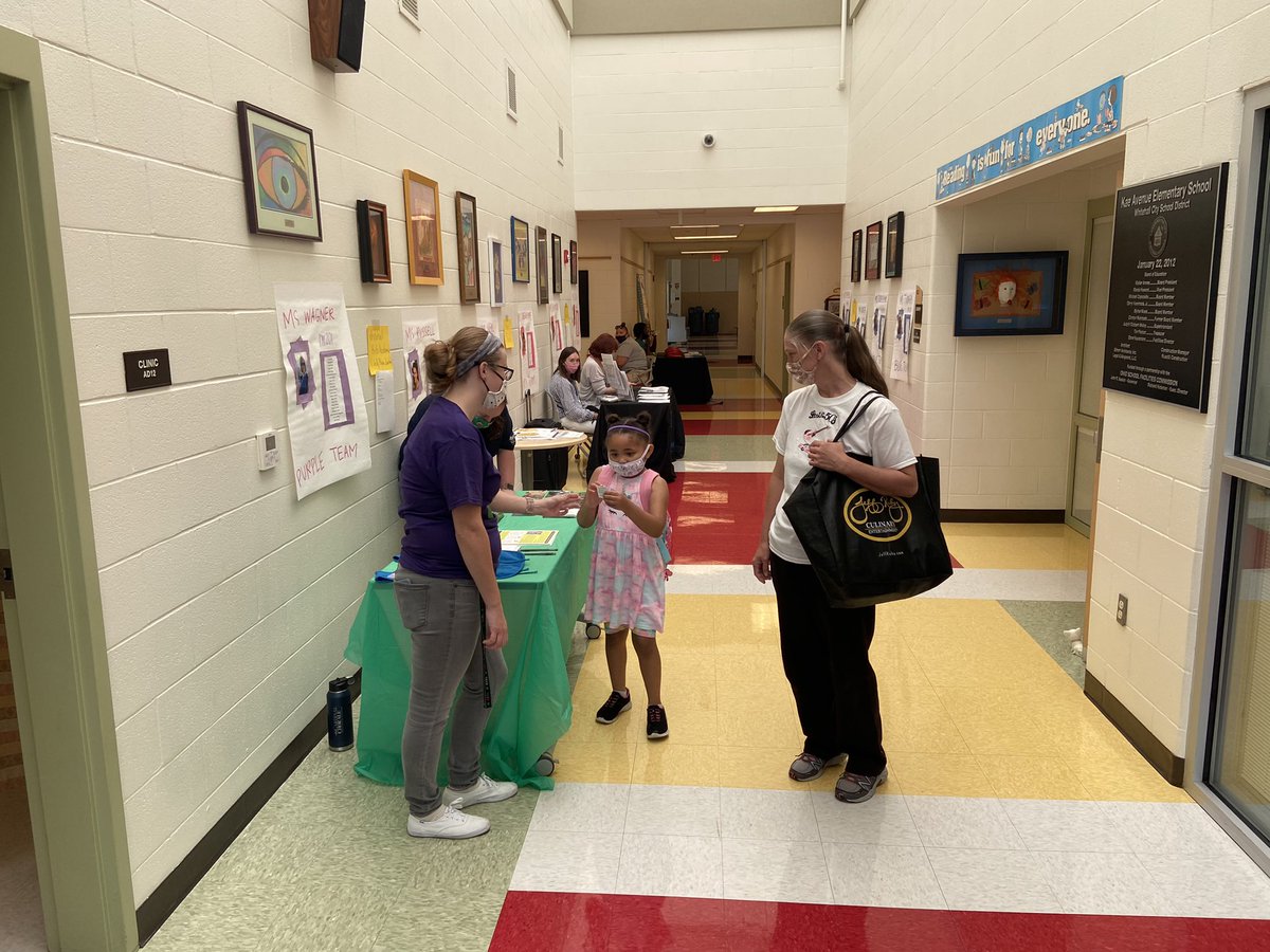 AvenueKae's tweet photo. It was so great to meet our kindergarten families at orientation today! Thank you to Ohio Guidestone, Girl Scouts, Whitehall Parks &amp; Rec, and Heart of Ohio for coming out to support our families. We can��t wait for our kinders to start on Monday! https://t.co/Jnbj5XEFPA