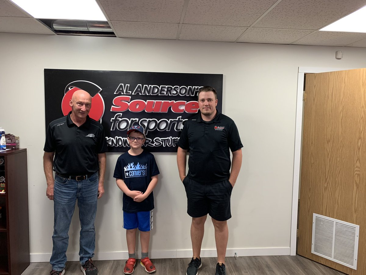 SaskatoonMHA's tweet photo. Congratulations to Ewen Shearer of the Flyers zone - our 2nd winner of a $1,000 Bauer Shopping Spree ⁦@AlAndersonsSFS⁩! Ewen registered by the Earlybird deadline of July 15th. Happy shopping Ewen! Thank you Al Anderson’s &amp; ⁦@BauerHockey⁩ for your support of SMHA! https://t.co/ILscBnbWZT