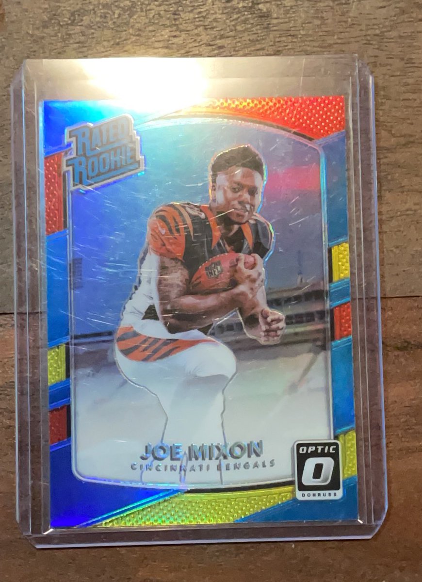 JDCards2's tweet photo. $4 Joe Mixon Rated Rookie. @HobbyConnector @sports_sell @OnReplin https://t.co/NhSMCUQflS