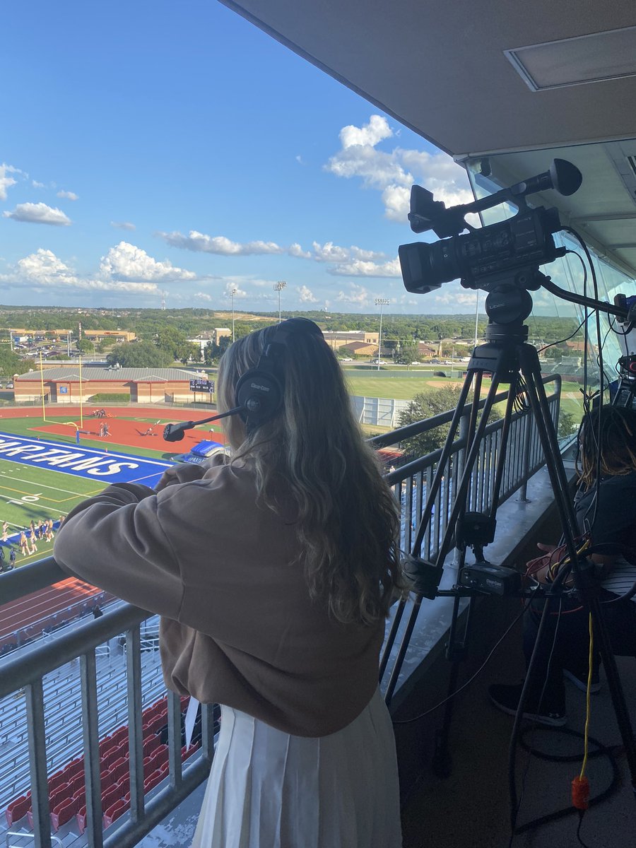 rosa_eli94's tweet photo. Ready for day two! #AVTeam #BISD #football https://t.co/3NVom9kMvB