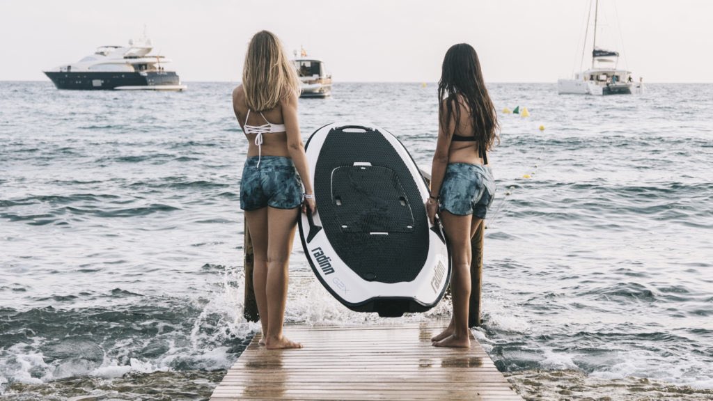 eJetSurfers's tweet photo. Llega el calor. Preparate para este verano. Surf sin olas, sin viento, sin combustión y sin ruido!!
Venite a una demo 11-2158-0258 https://t.co/4ymDiyiPGf