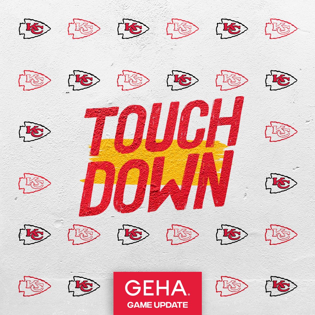 Chiefs's tweet photo. TOUCHDOWNNNNN! BLAKE BELL BULLDOZES HIS WAY INTO THE END ZONE! https://t.co/5mgCghY981