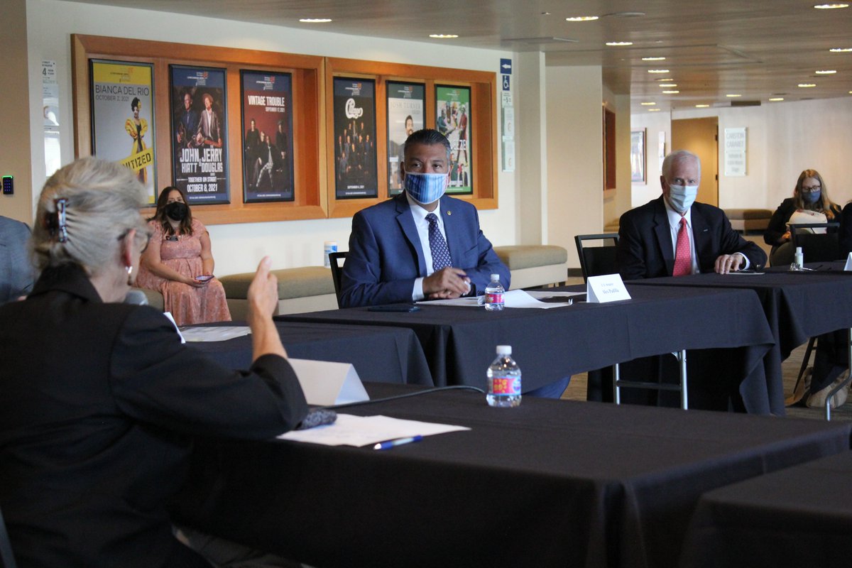 SenAlexPadilla's tweet photo. With CA facing historic drought &amp; wildfires, addressing the climate crisis must be a top infrastructure priority.

I appreciated hearing from local leaders in Santa Rosa on how the federal government can better assist communities on wildfire preparedness &amp; recovery measures. https://t.co/pqZmPtwZP6