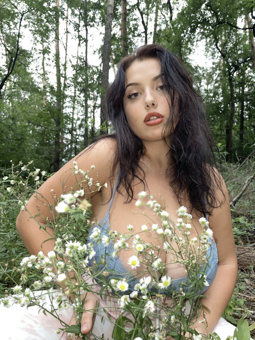 🌸 https://t.co/SByi1s1GEf<a href="/tag/linkinbio"class="tags"><span>#linkinbio</span></a>