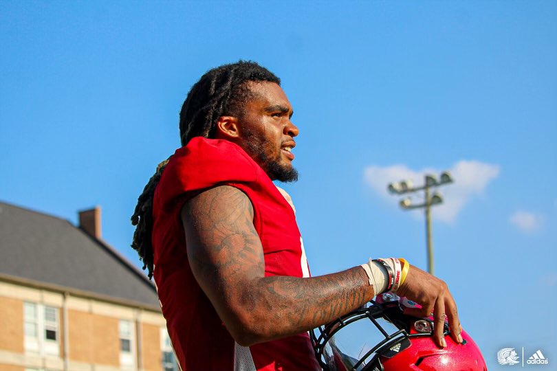 JaxStateFB's tweet photo. All smiles😁 

#StayCocky🐓 #FearTheBeak👌🏼 https://t.co/n6DsBvjdq8