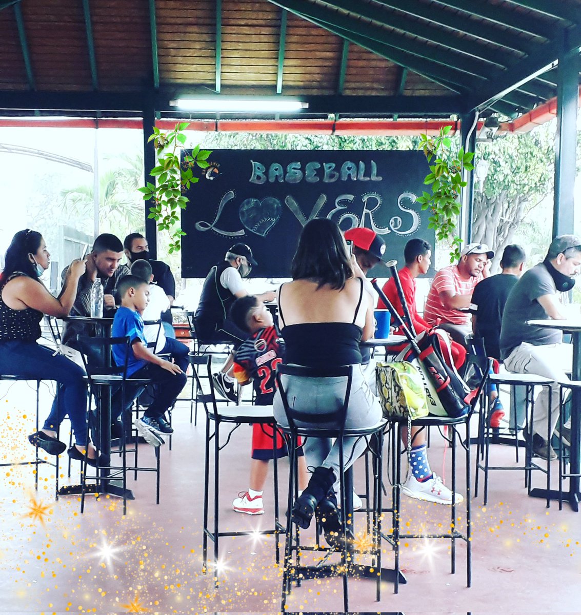 Después de batear, un descanso...
#FelizViernesATodos  #batemania