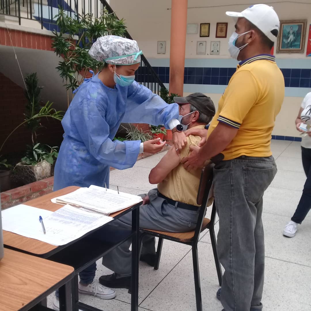 #27Ago Somos Venezuela Michelena Balance Plan de Inmunización CDI Michelena
💉
  1ra Dosis 104 personas 
  2da Dosis 84  personas
Total: 188 Vacunados

Convocados por  Sistema Patria gracias al grupo médico del CDI y el Alcalde <a href="/PSUVElyPernia/">ELY OMAR PERNIA</a>

#EpaVacunate 

<a href="/MSVEnLinea/">Somos Venezuela | MSVEnLinea</a>
