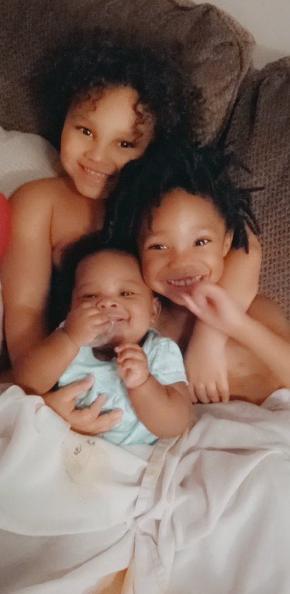 RedboneBeautyy's tweet photo. @imcharlesdavis @AlyssaHyde #Charlesandalyssaforever 24yr old single mother to my three babies. 🤞🏽❤
$Noelani1997 https://t.co/VuM8JNXEv2