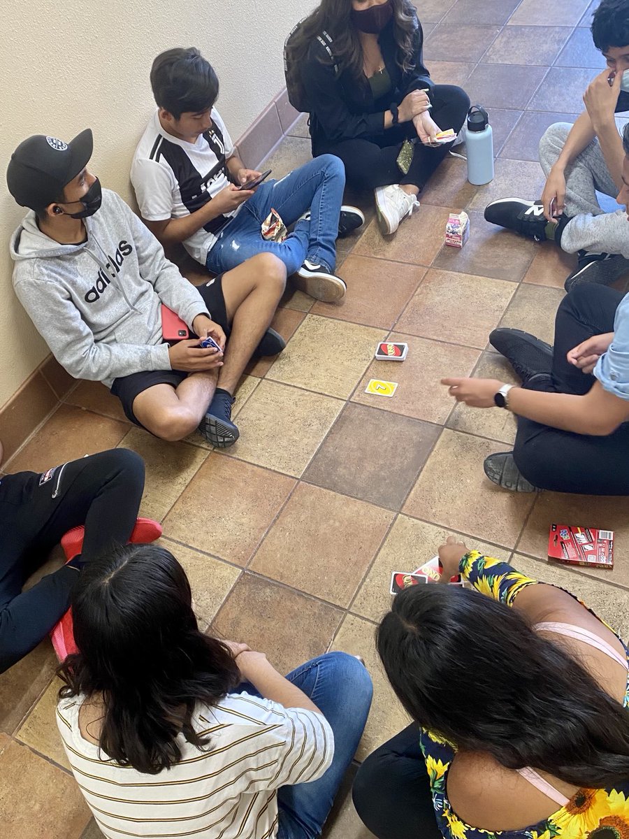 Shout out to our PALs (Peer Assistance Leadership) students for hosting the “Freshie Friday” event to welcome our newest Wildcats! There were cornhole and Jenga games and other fun activities to give scholars a break from the academic rigor of the week. ⁦<a href="/ElCaminoHighSch/">ECHSPride</a>⁩