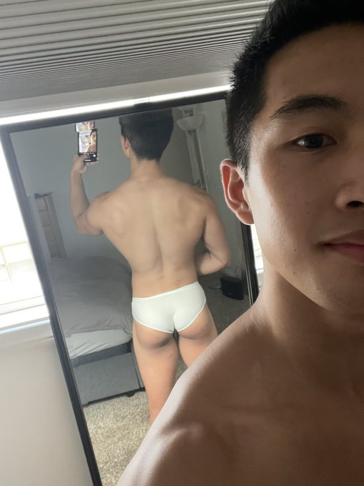 You can never go wrong with a nice pair of tightly whities https://t.co/tpgfj6ofJk<a href="/tag/musclegrowth"class="tags"><span>#musclegrowth</span></a><a href="/tag/teamlocked"class="tags"><span>#teamlocked</span></a><a href="/tag/lockedjock"class="tags"><span>#lockedjock</span></a>