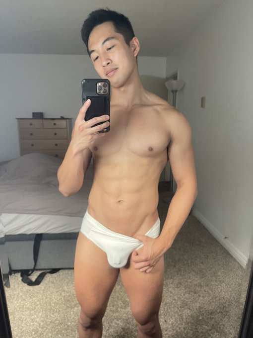 You can never go wrong with a nice pair of tightly whities https://t.co/tpgfj6ofJk<a href="/tag/musclegrowth"class="tags"><span>#musclegrowth</span></a><a href="/tag/teamlocked"class="tags"><span>#teamlocked</span></a><a href="/tag/lockedjock"class="tags"><span>#lockedjock</span></a>