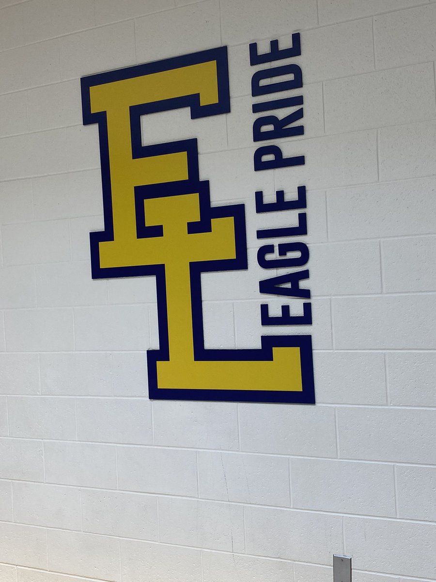 MsSimmySims's tweet photo. @ELHS_HCS SS engage in solving for literal equations. Also, is that @DrKeshaJones1 I 👀. All hands on deck to get SS towards mastery. @TermerionMLakes @DrIsenberg #learningtakesplacehere https://t.co/yYZiDIPH2h