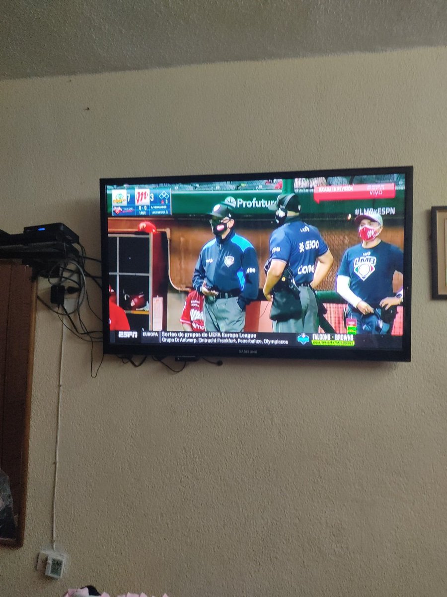 adrian_ag01's tweet photo. Apoyando a nuestros @leonesdeyucatan  !! #VamosLeones https://t.co/Nz75iSob2i