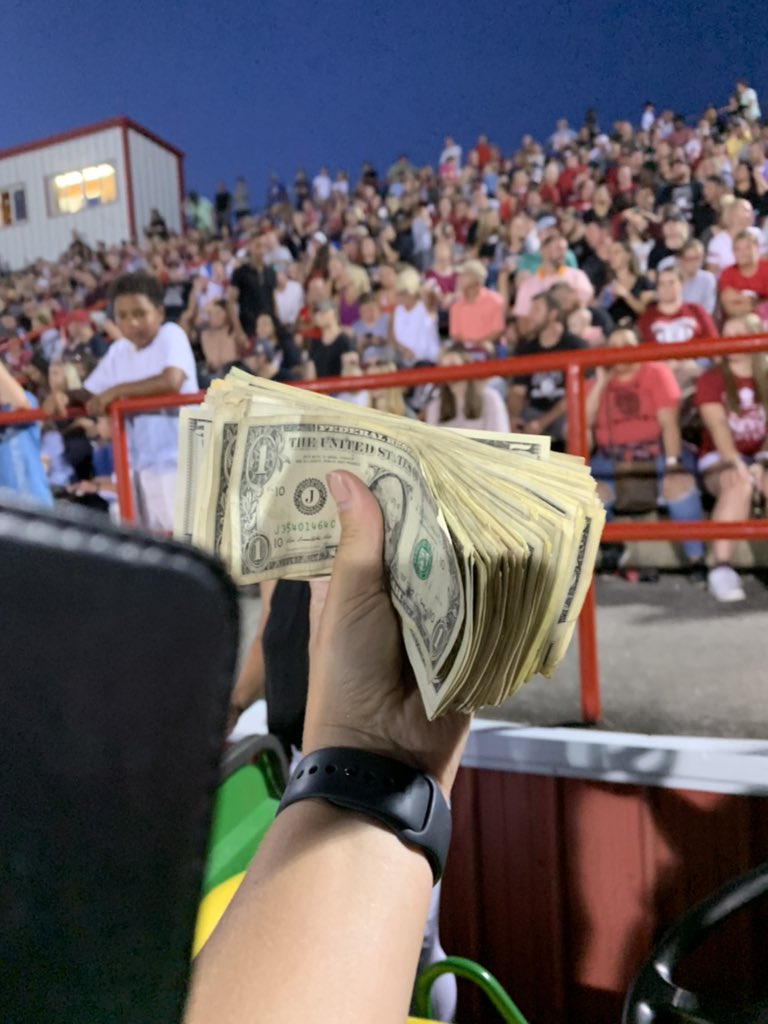 Tullahoma Fans donating to the flood victims. Thank you! <a href="/TullahomaHS/">Tullahoma HS</a>