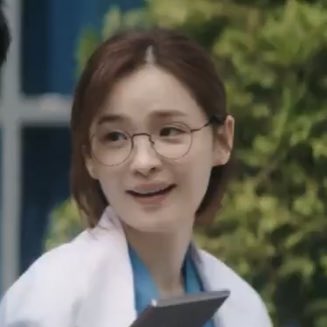 송화야 빌려준 가운 말인데
나 갑자기 너무 추워서 그래
주머니에 손만 넣으면 안돼?
개수작 아니야 진짜로 real
주먹 쥐고 넣을게