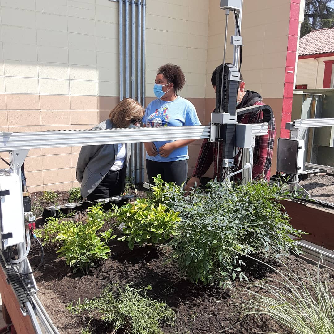 Thank you <a href="/agsecross/">Karen Ross</a> for touring <a href="/McfarlandHigh/">McFarland HS Early College</a> <a href="/MJHS_of_MUSD/">McFarland Junior High School</a> &amp; #BrowningRoadSchool to see how these schools are developing tomorrow's workforce and promoting #AgCareers. <a href="/KernCountyFB/">KernCountyFarmBureau</a> <a href="/BAKcollege/">Bakersfield College</a> <a href="/KernCCD/">Kern Community College District</a> <a href="/sonyachristian/">Sonya Christian</a> <a href="/SupervisorCouch/">David Couch</a>