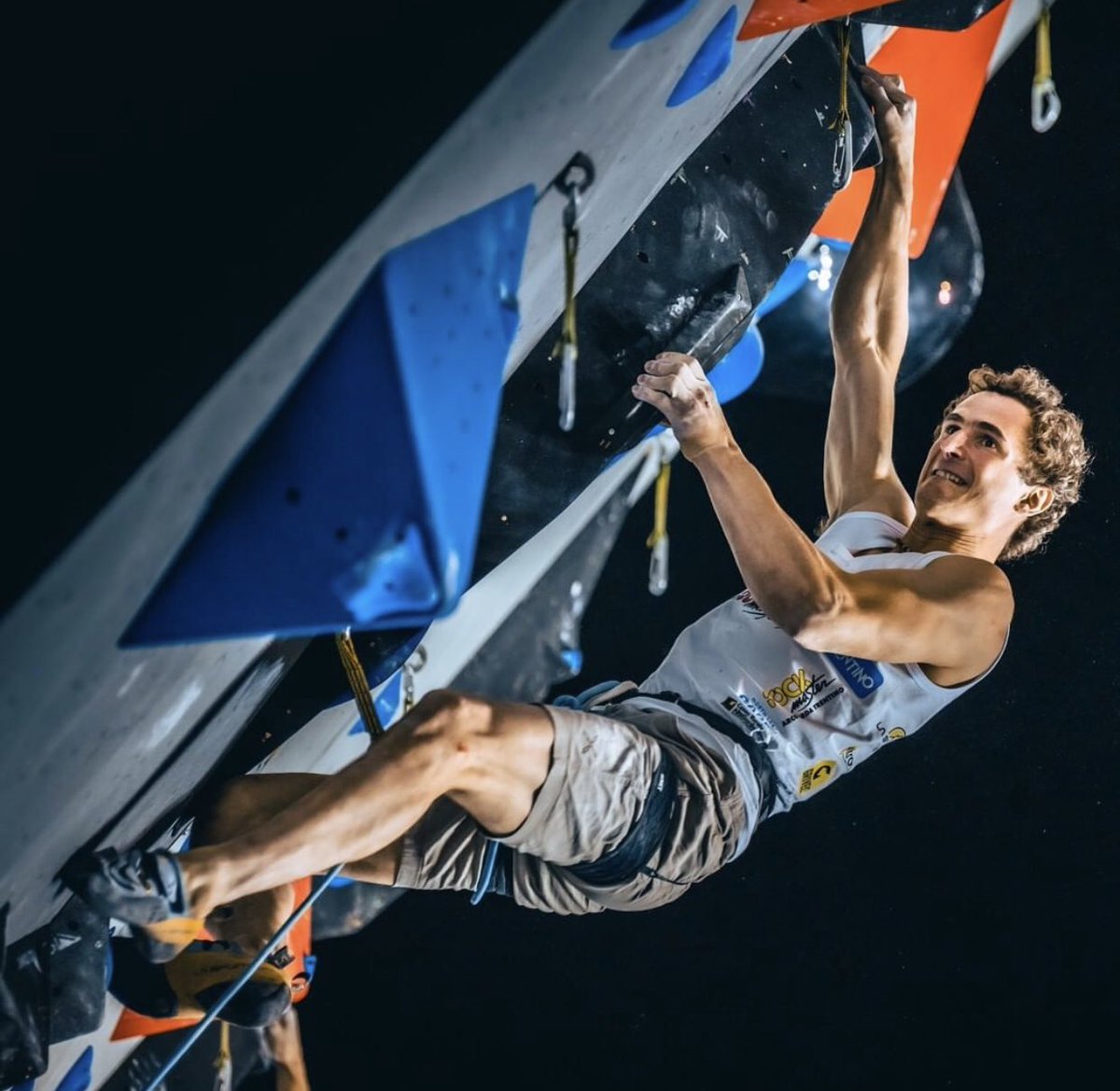 Adam Ondra gana el Rock Máster de Arco por sexta vez 🤯 Ganó Bulder y quedó 3º en el duelo de dificultad llevándose la combinada. Enhorabuena!!