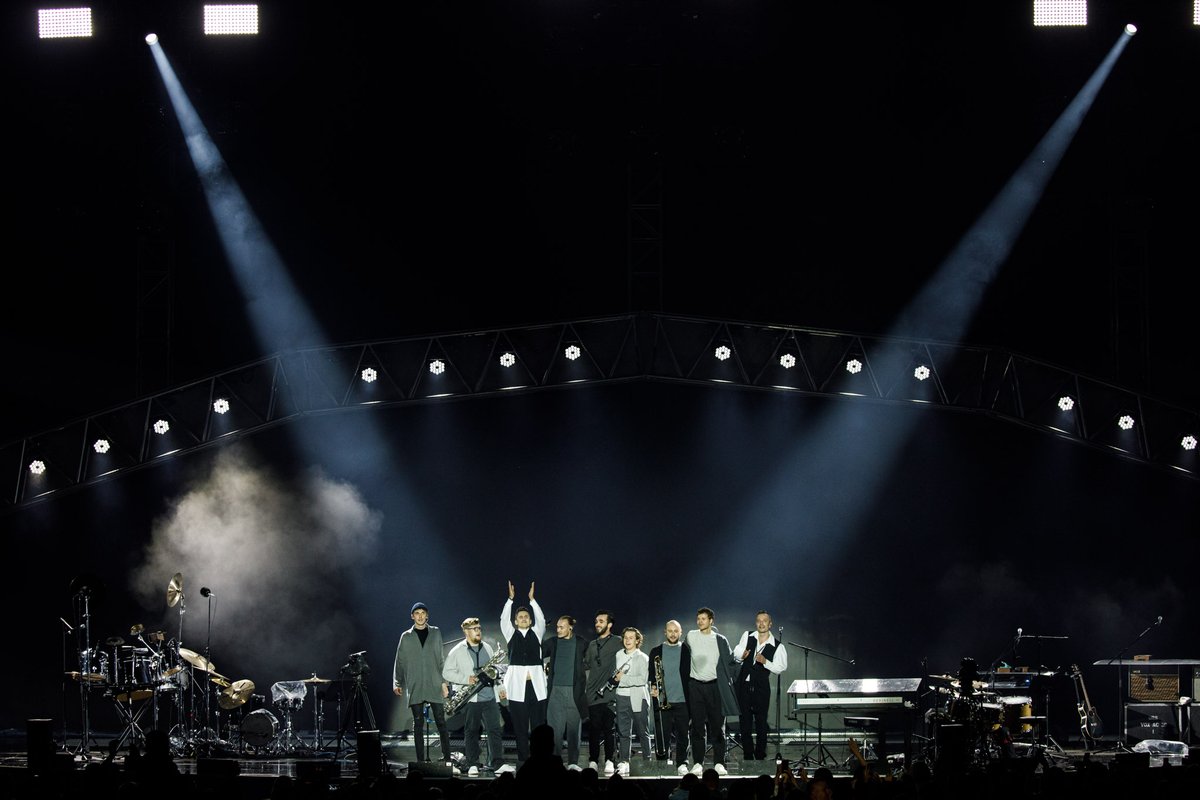 Kas par vakariņu! Paldies, dāmas un kungi! Paldies mazākie koncerta apmeklētāji! Uz tikšanos šovakar, noslēdzošajā "Skaisti savāds" koncertā: aula.lv/pasakumi/instr…