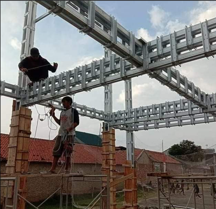 TriAditha's tweet photo. Mengganti Beton Bertulang dengan Material Lain

ILEGAL ! 
Persyaratan bangunan beton bertulang berdasarkan aturan SNI, tidak ada pengganti material selain baja tulangan. https://t.co/zAlo5AmJS5