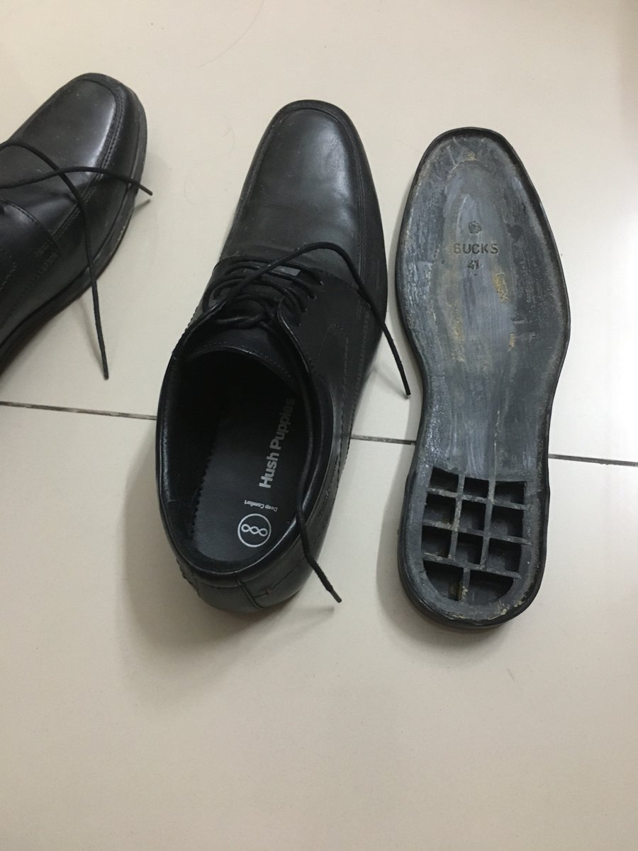 mohit_555's tweet photo. @parmesh1808 @BATA_India I faced the similar kind of issue only after first use. The sole completely came out from the shoes. I escalated via mail also but even after 2 days there is no response at all. Very much surprised to see this kind of treatment. https://t.co/r2rU69Zh94