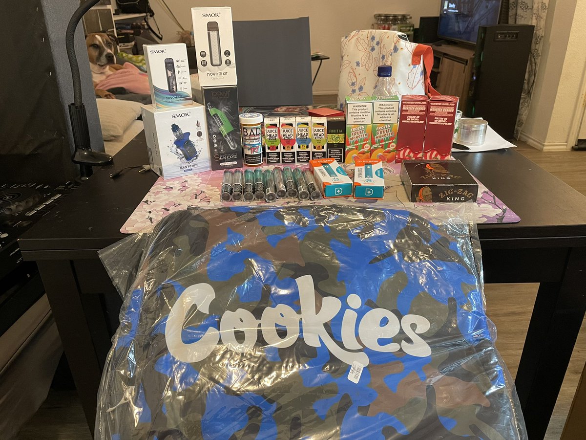 C4Musik713's tweet photo. Find me at the after party if you need goodies !! https://t.co/upgjz6fIJF