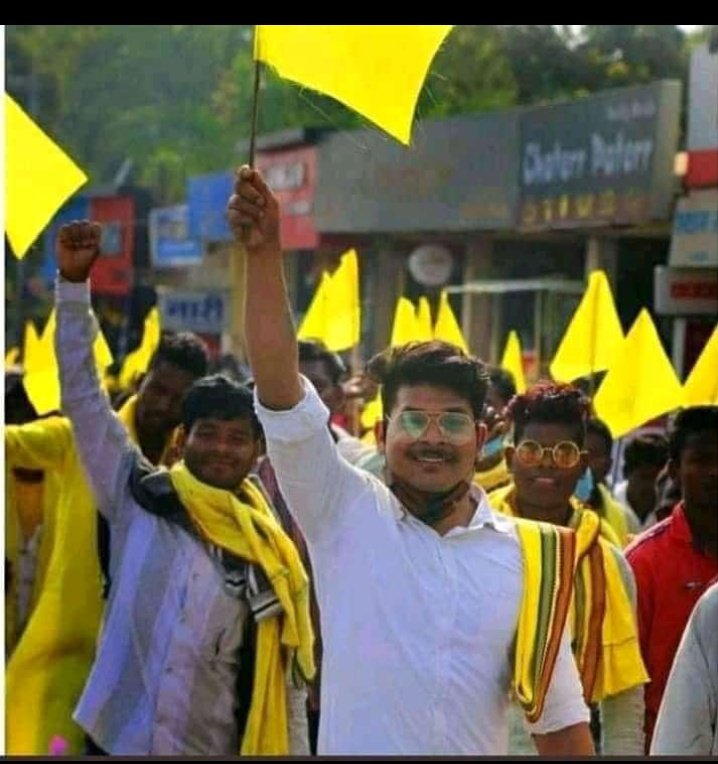 मध्यप्रदेश की बीजेपी सरकार आदिवासी युवाओं पर प्रकरण दर्ज कर उन पर अत्याचार कर जेल भेज रही है।
हमें शोषणअत्याचार के खिलाफ आवाज उठाने का अधिकार नहीं है क्या?
क्रांतिकारी युवा साथी प्रदेश प्रवक्ता gsu mp देवरावेन - भोई को पुलिस प्रशासन रिहा करें!
<a href="/MPPoliceOnline/">MP Police Online</a>
#देवरावण_को_रिहा_करो