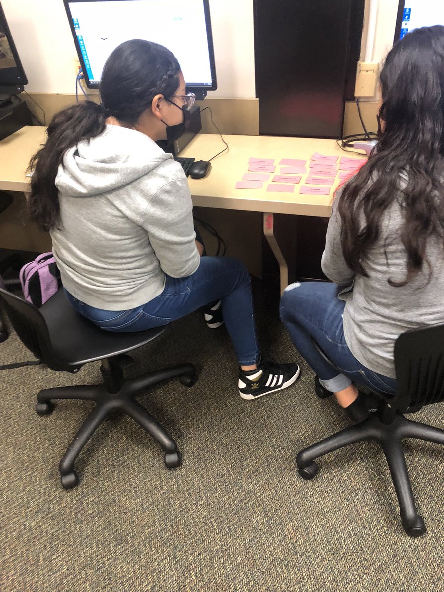 iteachgoodman's tweet photo. Loved watching these Rangers work together to decide what values are most important to them and to potential employers! Thank you @CMcBrideHHC for the fun activity! @GJHRangers @LamarCISDCTE #tellyourstory #readyfortheworkforce https://t.co/gD93O7XJMX