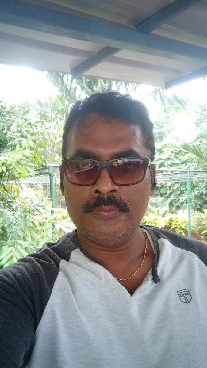 Subhashravi16's tweet photo. ನಾವು ನಂಬಿಕೆ ಇಟ್ಟ ಬಿ ಜೆ ಪಿ ಸರ್ಕಾರದಲ್ಲೂ, ಸರ್ಕಾರಿ ಕಛೇರಿ ಒಳಗು ಮತ್ತು ಹೋರೆಗು ಎಗ್ಗಿಲ್ಲದೆ ನಡೆಯುತ್ತಿದೆ ಭಾರಿ ಭ್ರಷ್ಟಾಚಾರ ನಿಲ್ಲುವುದು ಯಾವಾಗ ರಾಜ್ಯದ ಸಾಮಾನ್ಯ ವ್ಯಕ್ತಿಯ ಪ್ರಶ್ನೆ? ಭ್ರಷ್ಟಾಚಾರಕ್ಕೆ ಕಡಿವಾಣ ಎಂದು   ಮುಖ್ಯಮಂತ್ರಿ ಬಸವರಾಜ ಬೋಮ್ಮಯಿ ಯವರೆ,ನಿಮ್ಮ ಉತ್ತರಕ್ಕೆ ನಿರೀಕ್ಷಿಸುತ್ತಿರುವ ರಾಜ್ಯದ ಜನರು. https://t.co/OSiMSuoBW6