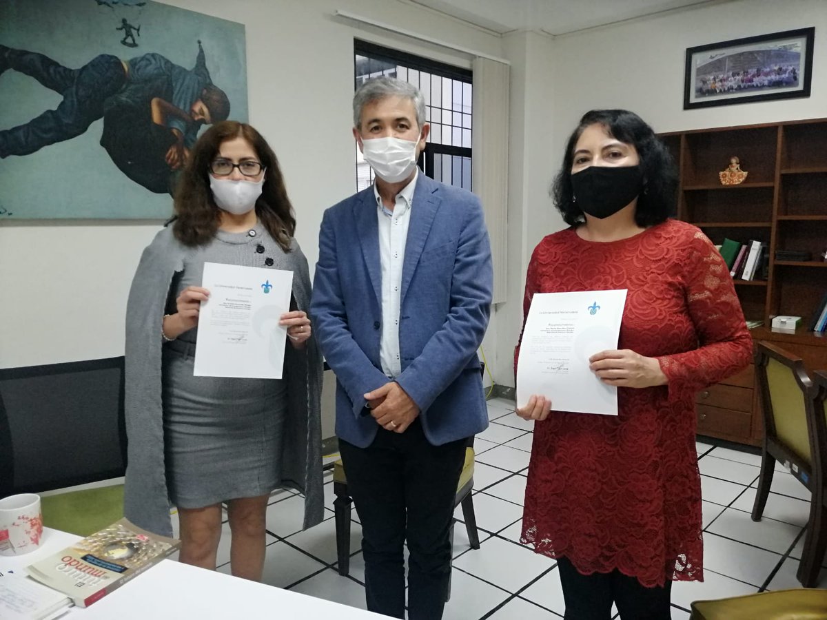 El IIESES hace extensiva la felicitación a las Doctoras Griselda Hernández Méndez y Marta Elena Nava Tablada, por el reconocimiento recibido de parte la Rectora Sara Ladrón de Guevara y la Dirección General de Investigaciones, por sus destacados logros y trayectoria académica.