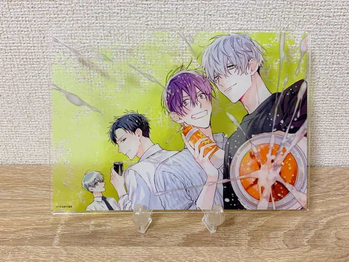 「えっちは週7希望ですっ!」のグッズが本日発売しました〜!!!🥰🎉🎉✨
発色がよくて本当に可愛い…!!えっちさ控えめ(?)なので、ぜひ飾ったりして頂けたら嬉しいですっ!🐍🐼💖
https://t.co/Gsi5iOJ4Z3 