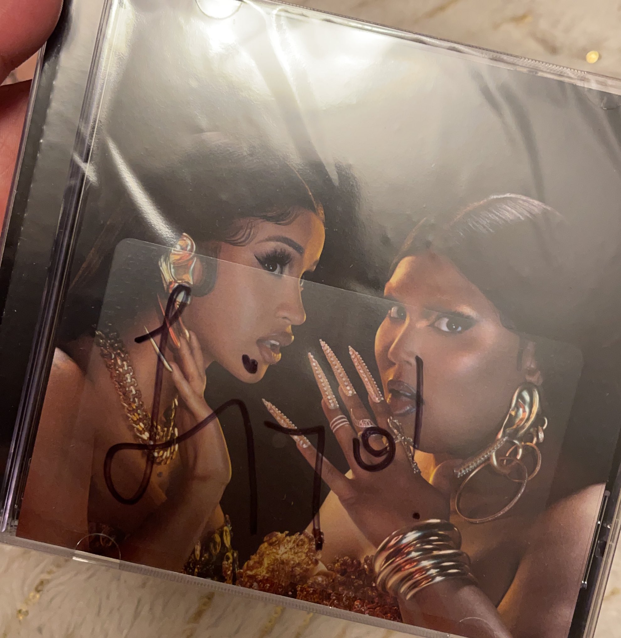 E92PcsIXsAMz_CF?format=jpg&name=large