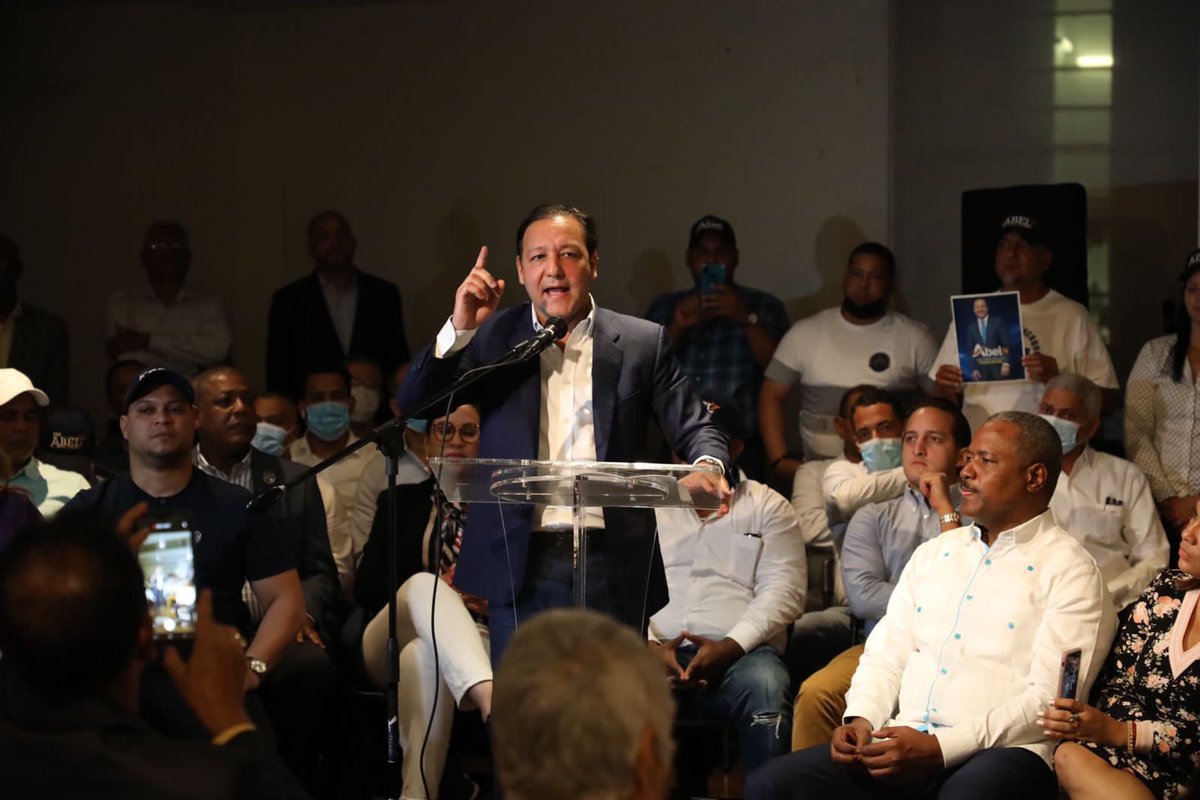 ConfiamosA's tweet photo. Abel Martínez fue recibe un contundente apoyo en New York.

#AbelPresidente #Abel24
#AbelEnNuevaYork #ConfiamosenAbel https://t.co/Jc7FIUdAcM