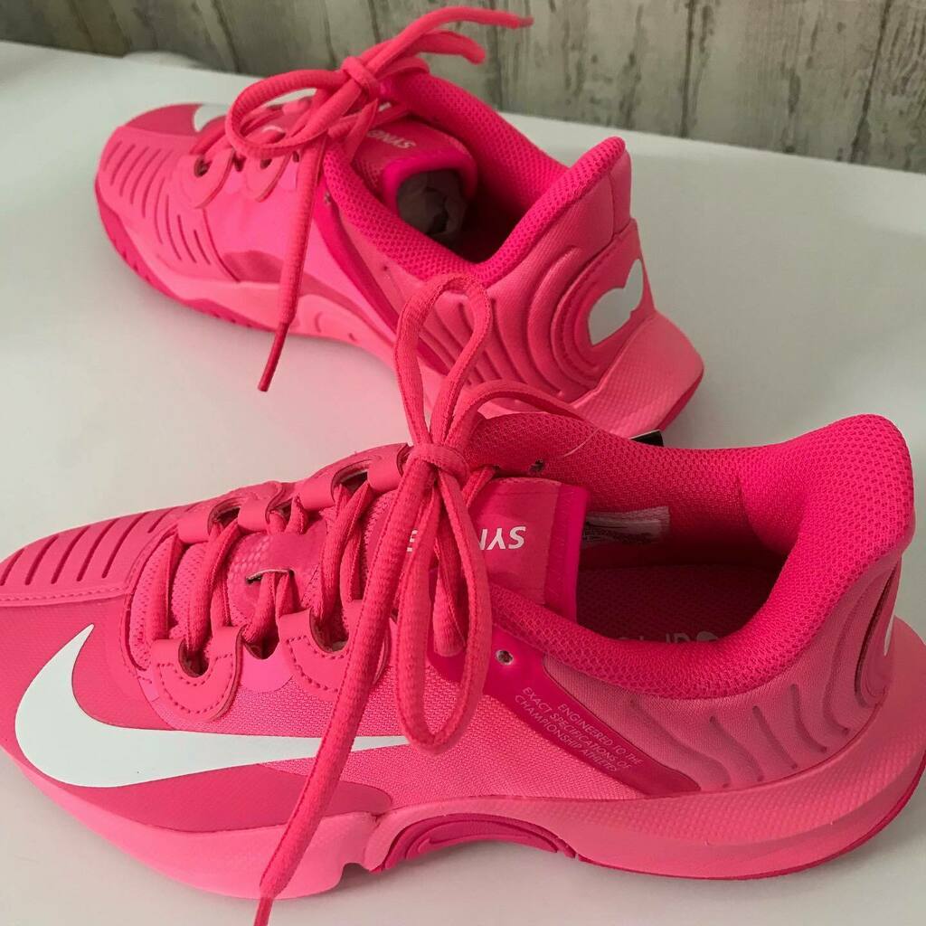 期間限定60%OFF! Nike ナイキ ウィメンズ ズーム GP ターボ 大坂