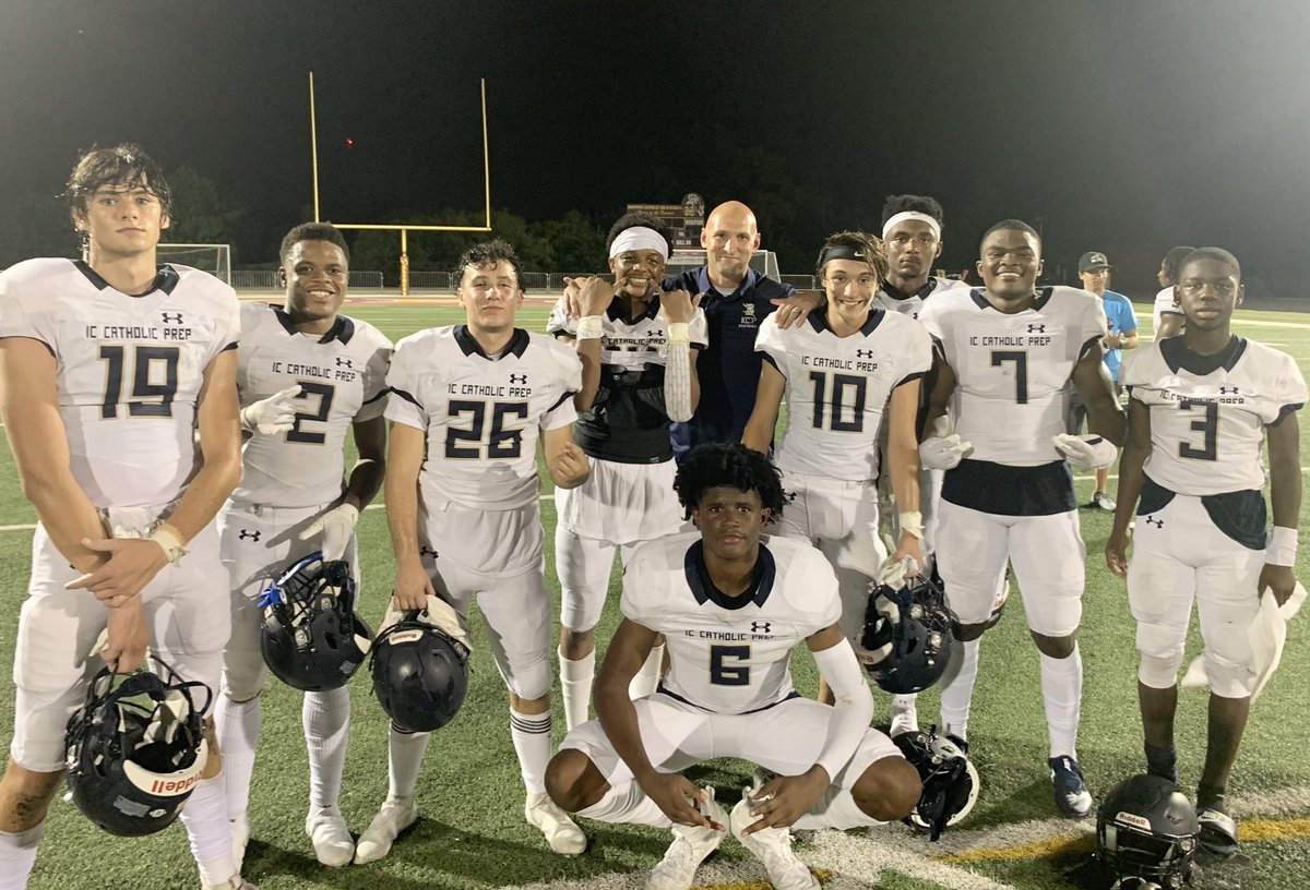 MattBowen41's tweet photo. Week 1 win over Montini Catholic. That was an awesome football game. Proud to coach at IC Catholic. 

@ICCPFootball https://t.co/y1nfDh77ew