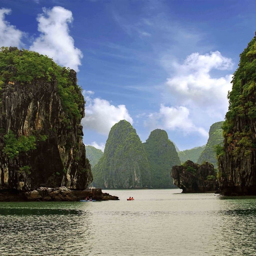 capellacruise's tweet photo. Autumn is coming to Lan Ha Bay, with cool weather, blue sky...

#CapellaCruise #halongbay #lanhabay #halong #southeastasiatravel #discovervietnam #visitvietnam #hellofrom #cruiselife #cruiselover #cruisevacation #exploretocreate4 #travelphotography #wheretogonext #travelforl… https://t.co/NN4i0Bxi1S