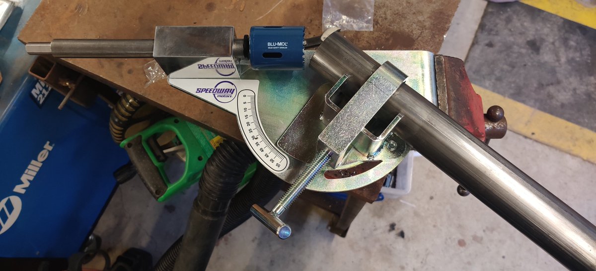 KnuckleCreates's tweet photo. Got myself a nice tubing notcher from @SpeedwayMotors will make finishing up the roll kit from them one step closer! https://t.co/AcigT3Trof
