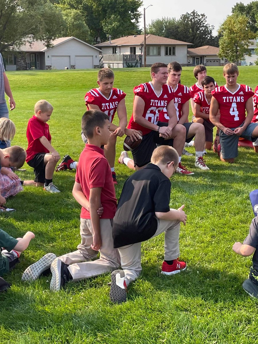 Had fun meeting the future titan athletes at Meet the Titans tonight #TitanPride