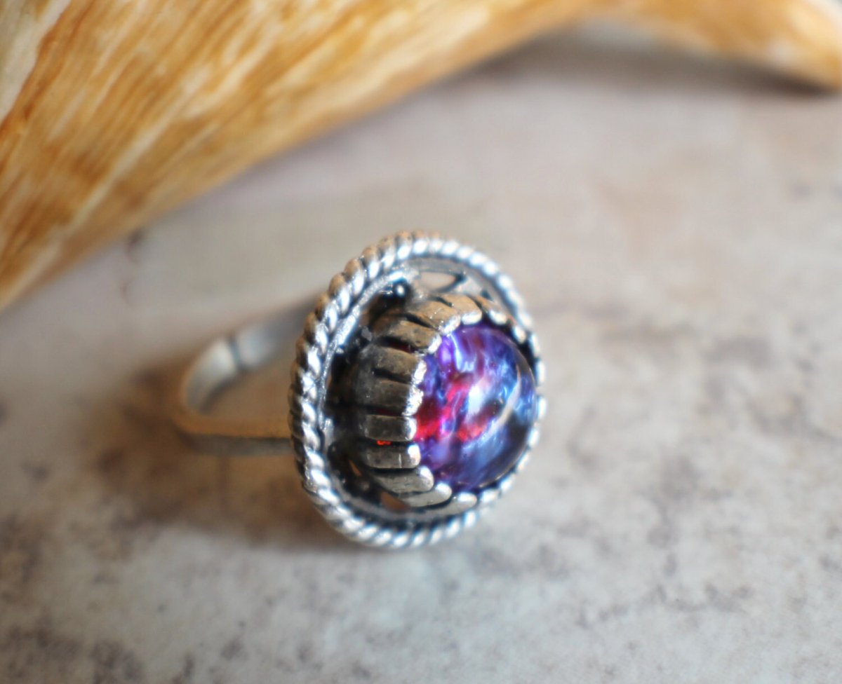 charsfavorite's tweet photo. 🐣. Offer Xtras! Round dragons breath glass opal ring in antique silver plated brass for $35.00 #StackedRing #PottiTeam https://t.co/gtUrE7c0Tc