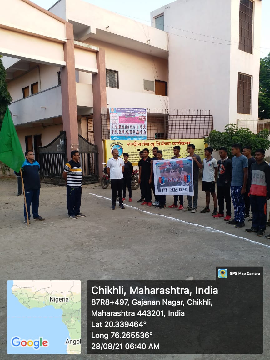 TKhamgaon's tweet photo. Fit India Drive carried out by cadets of colleges across Buldhana Distt at Warbat Bakal, Chikli, Buldhana, Khamgaon etc https://t.co/3HgGPAt34O