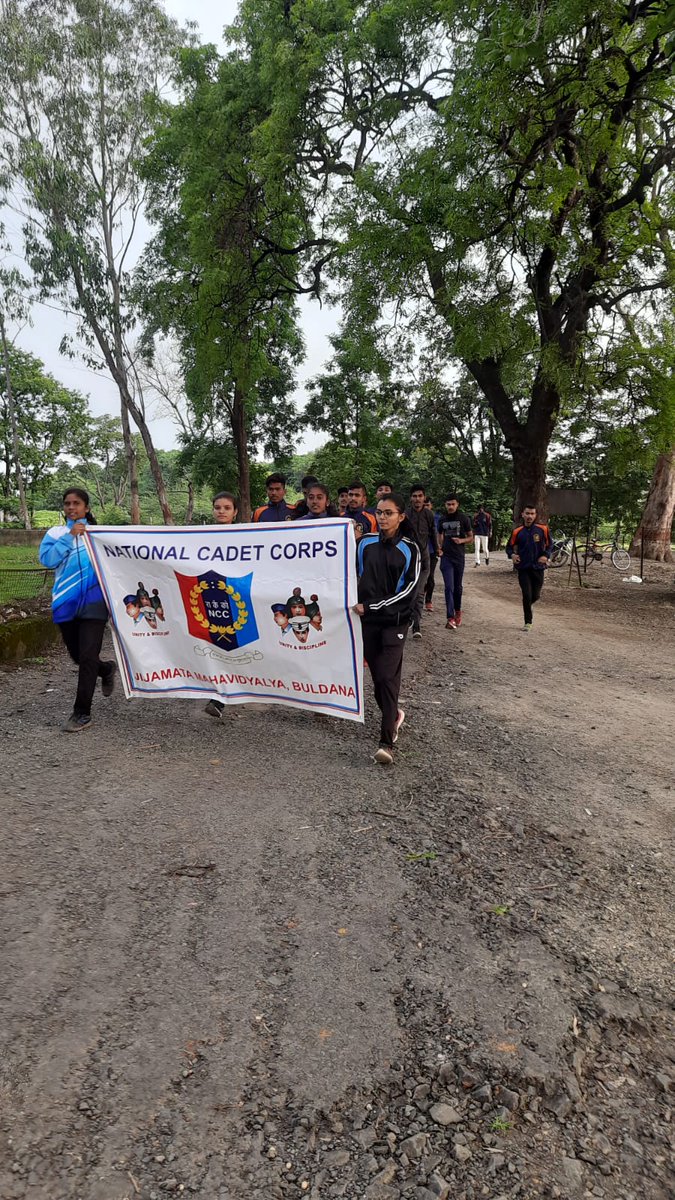 TKhamgaon's tweet photo. Fit India Drive carried out by cadets of colleges across Buldhana Distt at Warbat Bakal, Chikli, Buldhana, Khamgaon etc https://t.co/3HgGPAt34O
