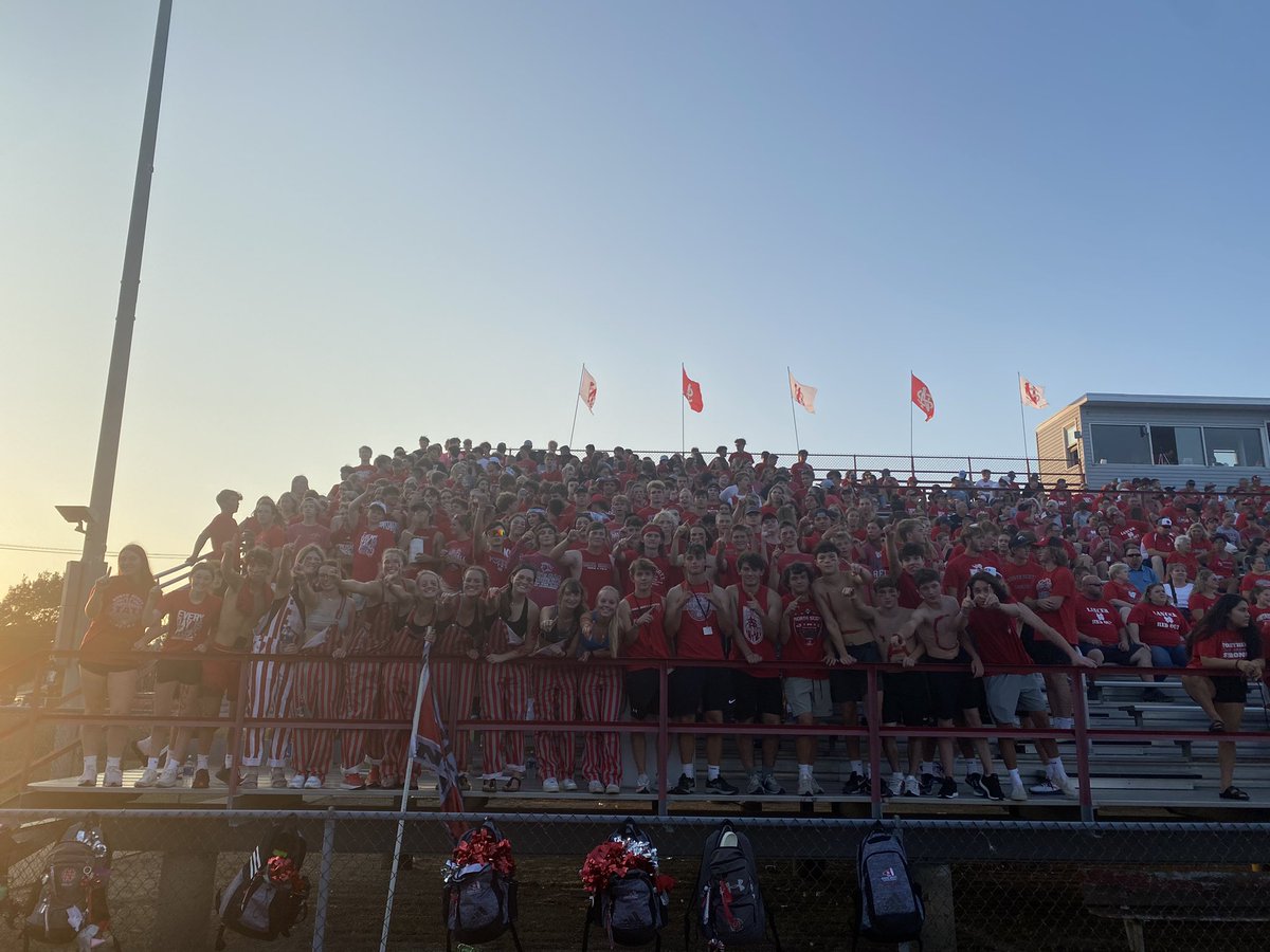 First tailgate was a success✅

Thank you to Mark Kuesel for the donation of hamburgers it was greatly appreciated❕

HUGE first win over North, congrats boys

Next week @ West Dubuque, Be there