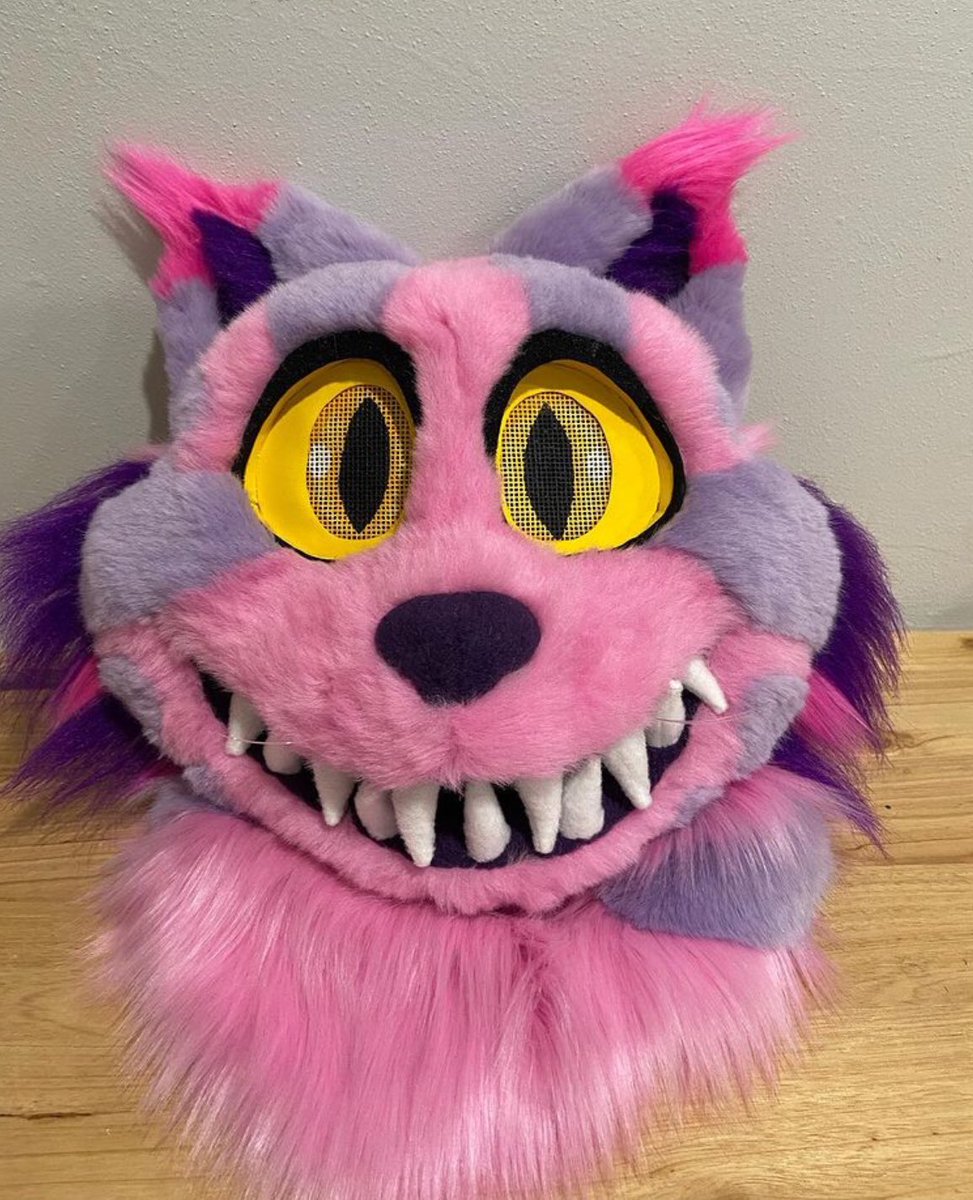 FrogDogDesigns's tweet photo. Finished Cheshire Cat fursuit head! Up for offers of $400 USD +
#fursuitforsale #fursuit #fursuitmaker #furry #furryfandom https://t.co/u5VWTPm4IO