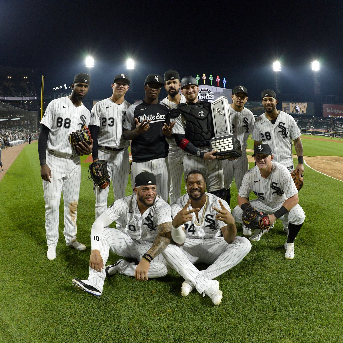 whitesox's tweet photo. 2021 @Wintrust Crosstown Series champs 🏆 https://t.co/sDSv7lKGjL