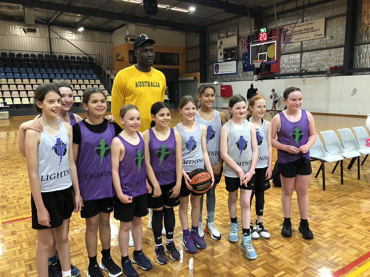 davharro's tweet photo. Hanging with boomers. Not the old kind but the Olympic bronze medal winning kind. Perth boy Duop Reath training alongside my daughter Scarlett this morning. Major fan boy moment https://t.co/sMuAwiDemV