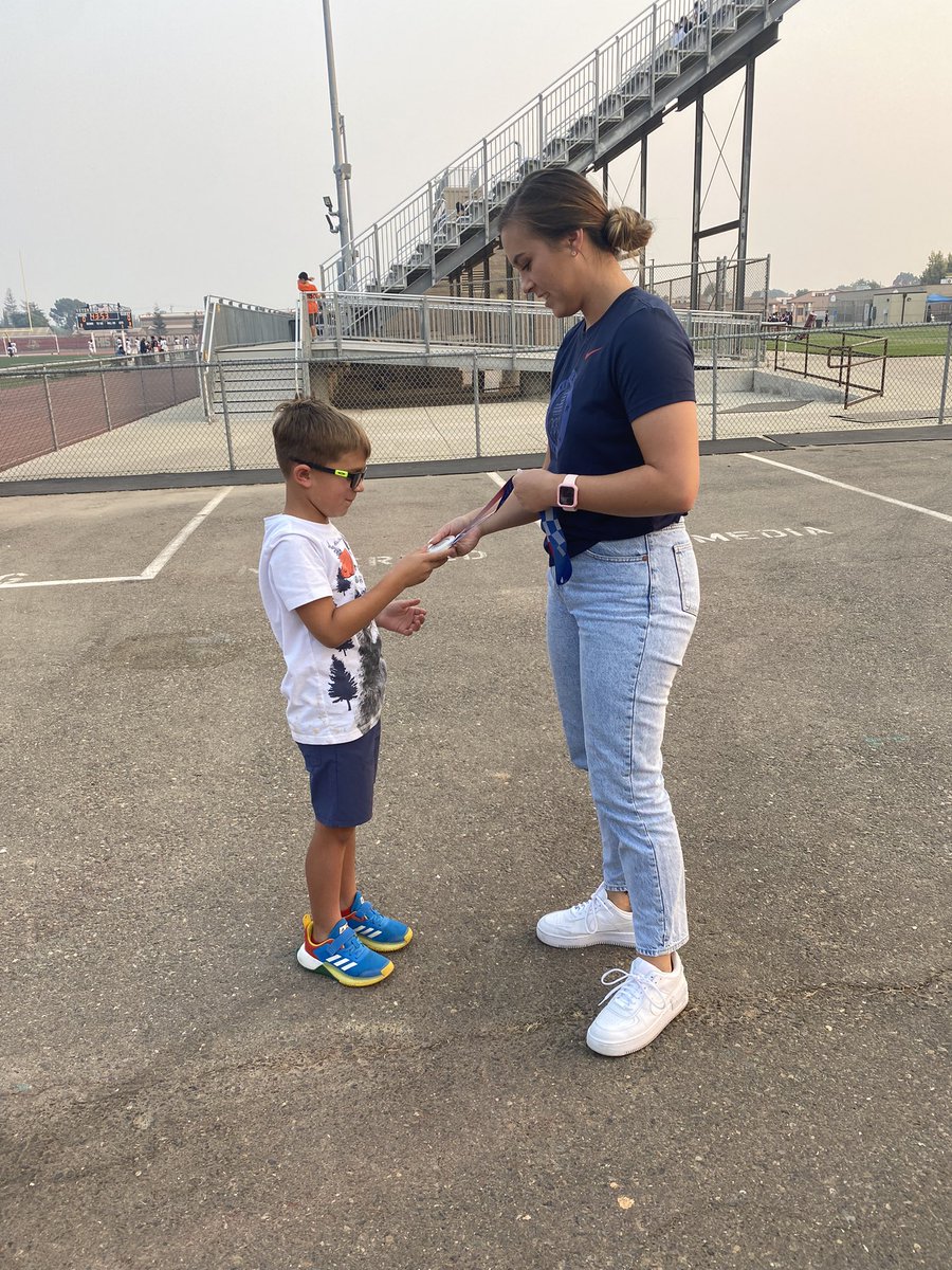 Lea Smith tweet media