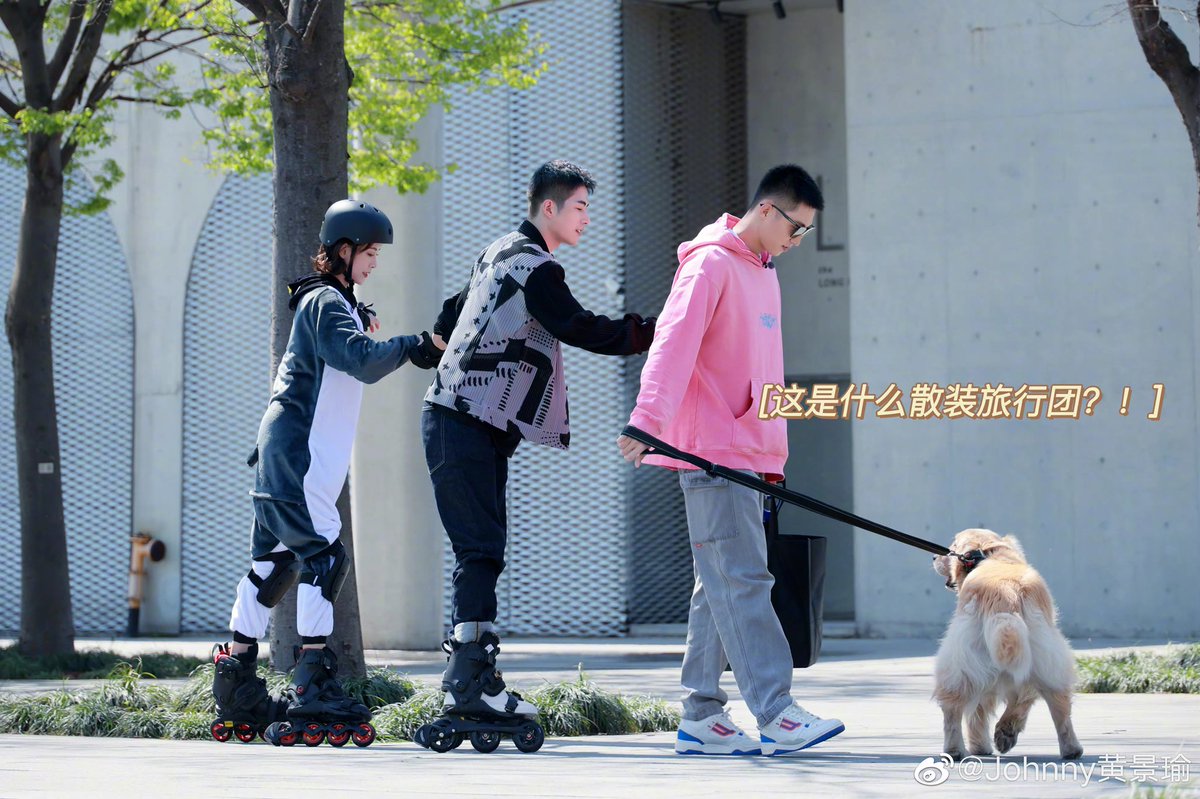 JingyuFc's tweet photo. 做家务的男人 第3季 最終回!
みんなまた会おう!
陈学冬・董又霖
俺も戻って料理の腕をあげよう!
我らが皇佳学林院の许佳琪先生
誕生日おめでとう!
cr.Johnny黄景瑜
#黄景瑜 #jingyu #JohnnyHuang
#HuangJingyu #ホアン・ジンユー
#做家务的男人 #MrHousework https://t.co/IzwyghSavk